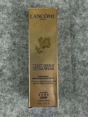 Lancôme Teint Idole Ultra Wear Foundation 230W Medium Matte SPF 25 Exp 2028